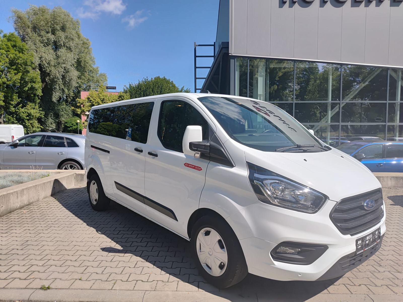 FORD TRANSIT CUSTOM 2.0 BUS